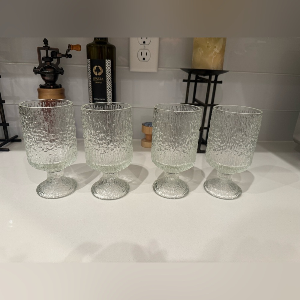 Vintage Indiana Glass Clear Glacier Ice Textured Footed Goblets ~~ Set of 4